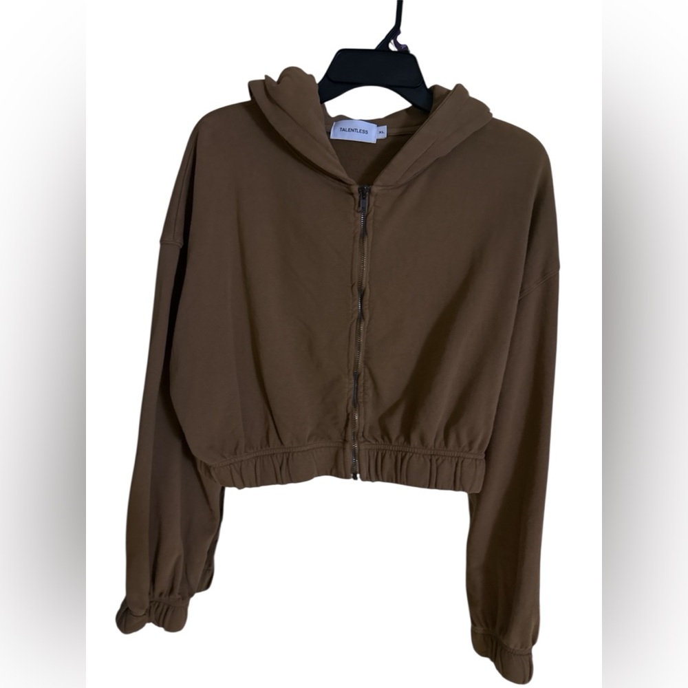 TALENTLESS Brown Cropped Hoodie